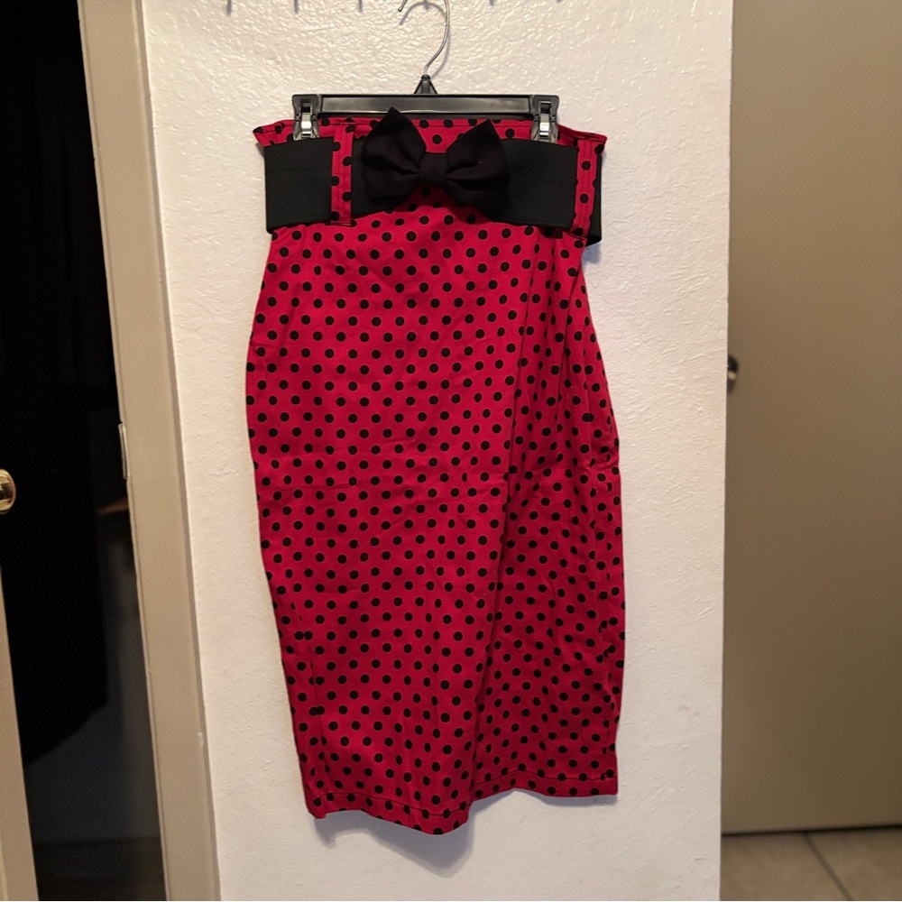 Switchblade Stiletto skirt